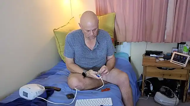 DaddyCumBumZA online show from April 2026 05:06:02 PM