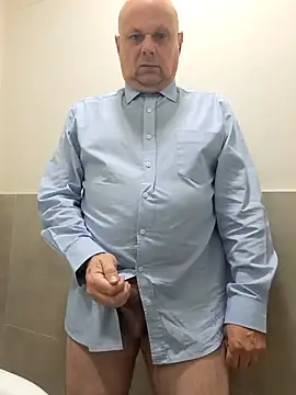 Snapshot of DaddyCumBumZA chatting on December 2024 12:44:02 PM DaddyCumBumZA online show from December 2024 12:44:02 PM