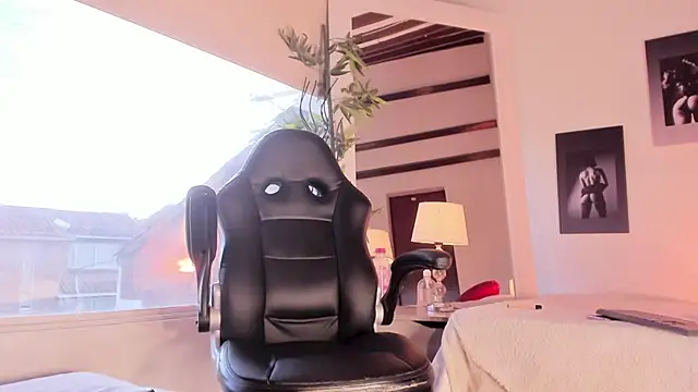 Snapshot of Alicee_Levine chatting on February 2026 10:05:01 PM Alicee Levine online show from February 2026 10:05:01 PM