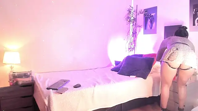 Snapshot of Alicee_Levine chatting on December 2025 09:16:02 PM Alicee Levine online show from December 2025 09:16:02 PM