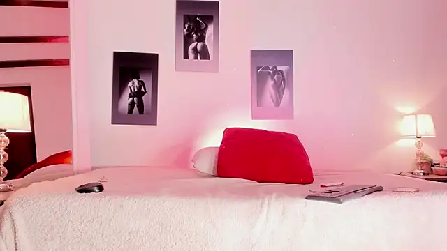 Snapshot of Alicee_Levine chatting on February 2026 10:06:01 PM Alicee Levine online show from February 2026 10:06:01 PM