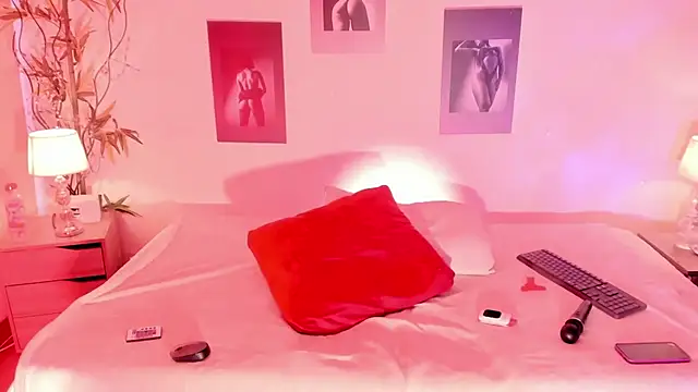 Alicee Levine online show from April 2026 10:12:02 PM