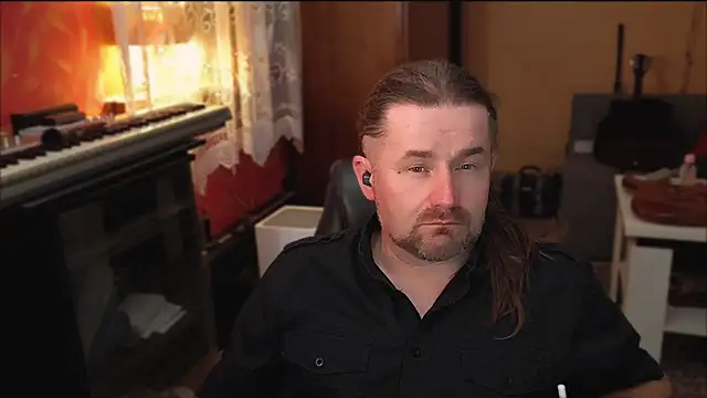 Mosiadz1975 online show from March 2025 02:45:01 AM