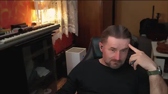 Mosiadz1975 online show from March 2025 02:07:02 AM