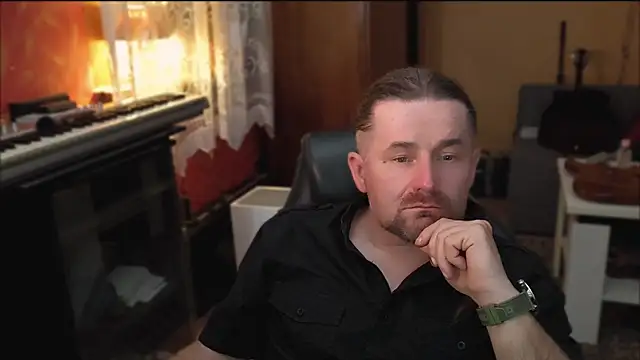 Mosiadz1975 online show from March 2025 11:38:02 PM