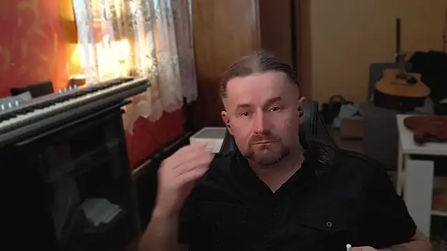 Mosiadz1975 online show from February 2025 08:56:01 PM