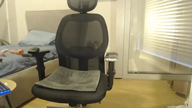 damarossa87 online show from April 2026 09:22:01 AM