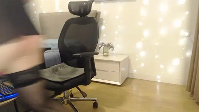 damarossa87 online show from November 2025 10:05:02 AM