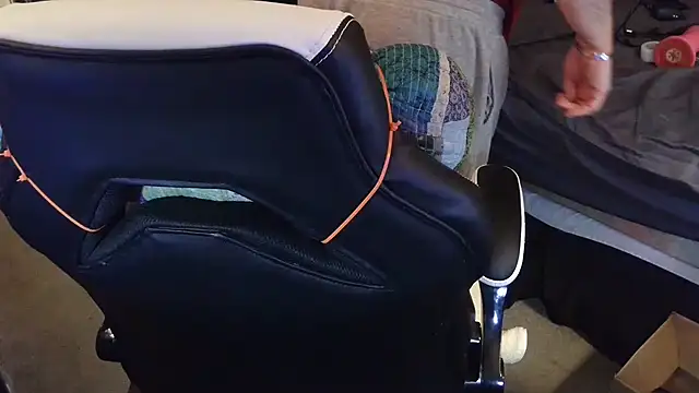 Snapshot of Drake_DVamp chatting on February 2025 02:51:02 AM Drake DVamp online show from February 2025 02:51:02 AM