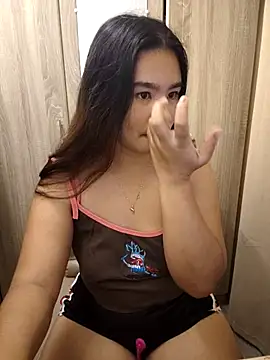 Kissy07 online show from October 2025 03:05:01 AM