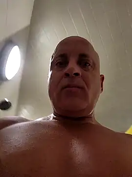 Snapshot of DigiSpankz chatting on October 2025 04:08:02 PM DigiSpankz online show from October 2025 04:08:02 PM