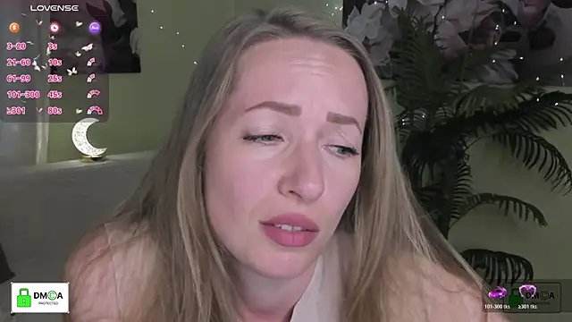 Queenymel online show from June 2026 04:34:01 PM