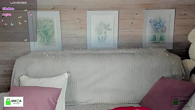 Queenymel online show from November 2025 04:51:02 PM