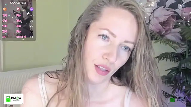 Queenymel online show from May 2026 04:48:01 PM