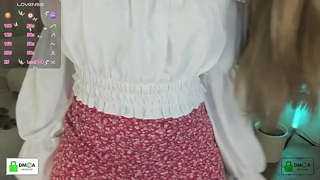 Queenymel online show from February 2026 04:03:02 PM