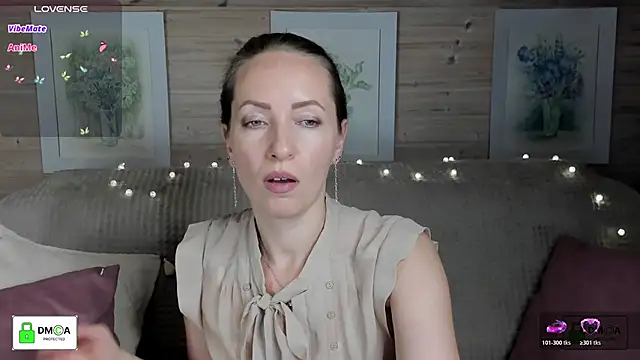 Queenymel online show from November 2025 03:16:02 PM