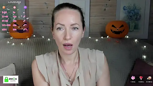 Queenymel online show from October 2025 03:42:01 PM