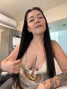 Snapshot of denise_k chatting on September 2025 11:48:02 AM denise k online show from September 2025 11:48:02 AM
