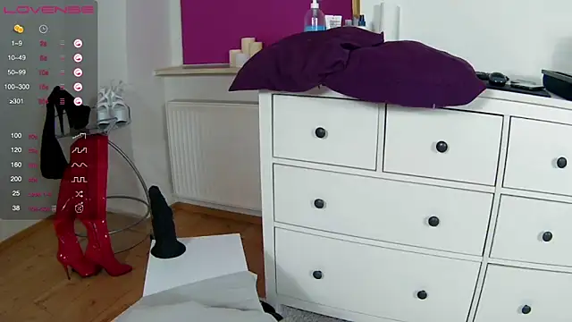 Latina daily online show from November 2025 01:15:01 PM