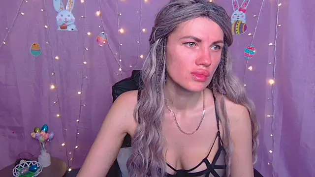 MilaLoona online show from April 2026 06:32:02 AM