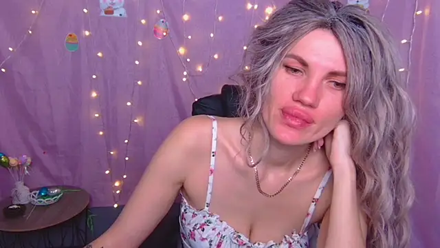 MilaLoona online show from April 2026 06:16:01 AM