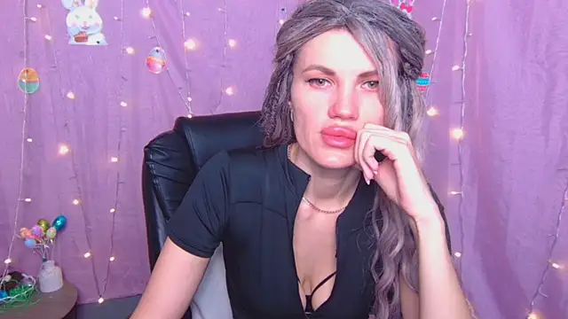 MilaLoona online show from April 2026 06:09:02 AM