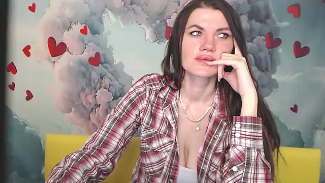 Snapshot of MilaLoona chatting on March 2025 10:24:02 AM MilaLoona online show from March 2025 10:24:02 AM