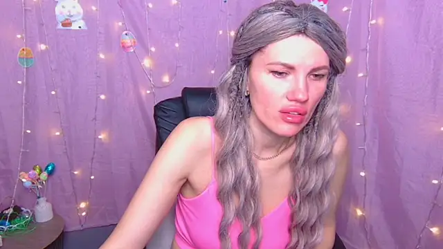 MilaLoona online show from April 2026 06:15:02 AM