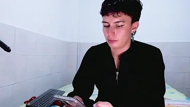 Cocain Atenea online show from April 2026 08:35:01 PM