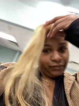 Snapshot of BigFineSelena chatting on March 2025 02:01:02 PM BigFineSelena online show from March 2025 02:01:02 PM