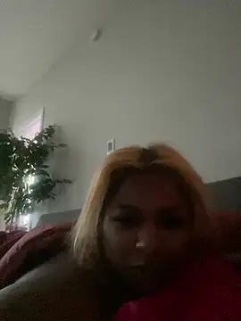 Snapshot of BigFineSelena chatting on February 2025 08:37:01 PM BigFineSelena online show from February 2025 08:37:01 PM