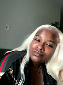 Snapshot of BigFineSelena chatting on September 2025 11:07:01 PM BigFineSelena online show from September 2025 11:07:01 PM