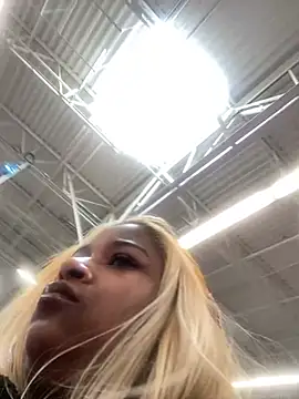 Snapshot of BigFineSelena chatting on January 2025 05:32:01 PM BigFineSelena online show from January 2025 05:32:01 PM