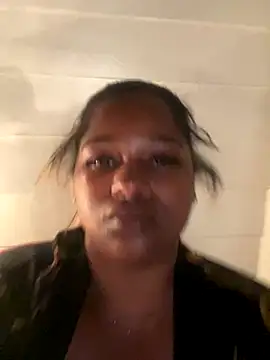 Snapshot of BigFineSelena chatting on October 2025 03:52:01 AM BigFineSelena online show from October 2025 03:52:01 AM