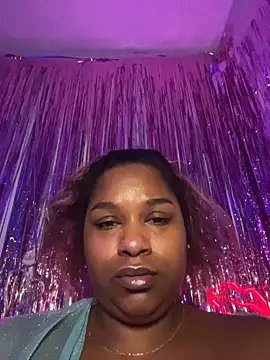 BigFineSelena online show from February 2026 11:31:01 AM