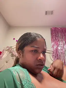 BigFineSelena online show from July 2026 10:11:02 AM
