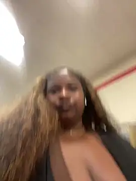 BigFineSelena online show from May 2026 11:14:01 PM