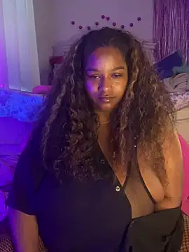 BigFineSelena online show from June 2026 01:03:02 AM