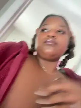 BigFineSelena online show from May 2026 03:06:02 PM
