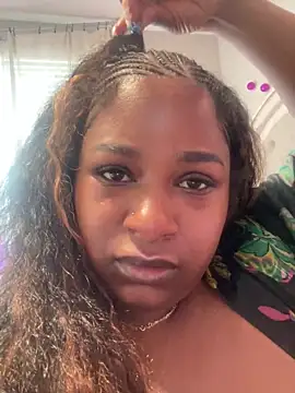 BigFineSelena online show from May 2026 04:28:01 PM