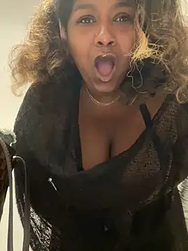 BigFineSelena online show from April 2026 02:55:01 PM