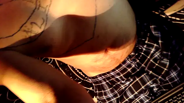 goodick4u28 online show from December 2025 01:16:02 AM