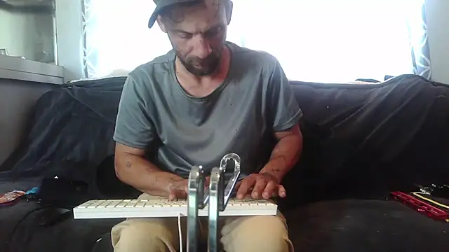 goodick4u28 online show from March 2026 07:40:01 PM