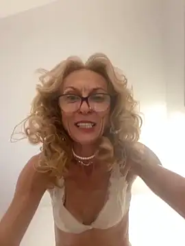 adella13 online show from December 2024 10:43:02 AM