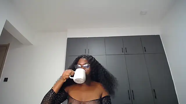 Snapshot of Pretty_Liya08 chatting on May 2026 07:40:01 PM Pretty Liya08 online show from May 2026 07:40:01 PM