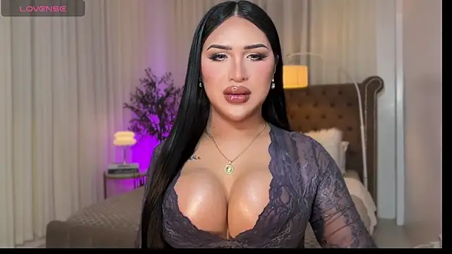 Your Majesty Tyra online show from November 2025 05:41:02 AM