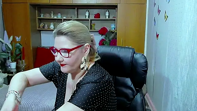 LucilleFenlys online show from March 2026 08:58:02 PM