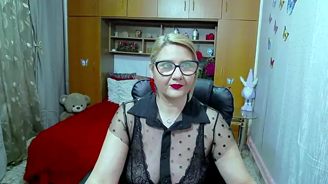 LucilleFenlys online show from January 2025 09:39:01 PM