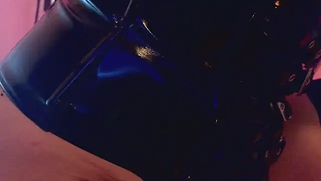 PerlaDivaio online show from March 2026 01:54:01 PM