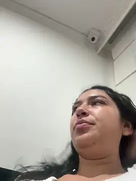 dayra angels online show from October 2025 07:04:01 PM